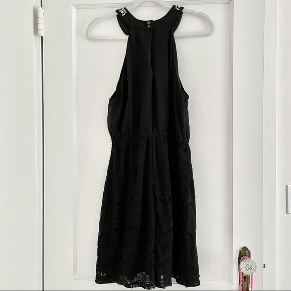 Francesca’s Black Pearl and lace dress - Picture 5 of 7